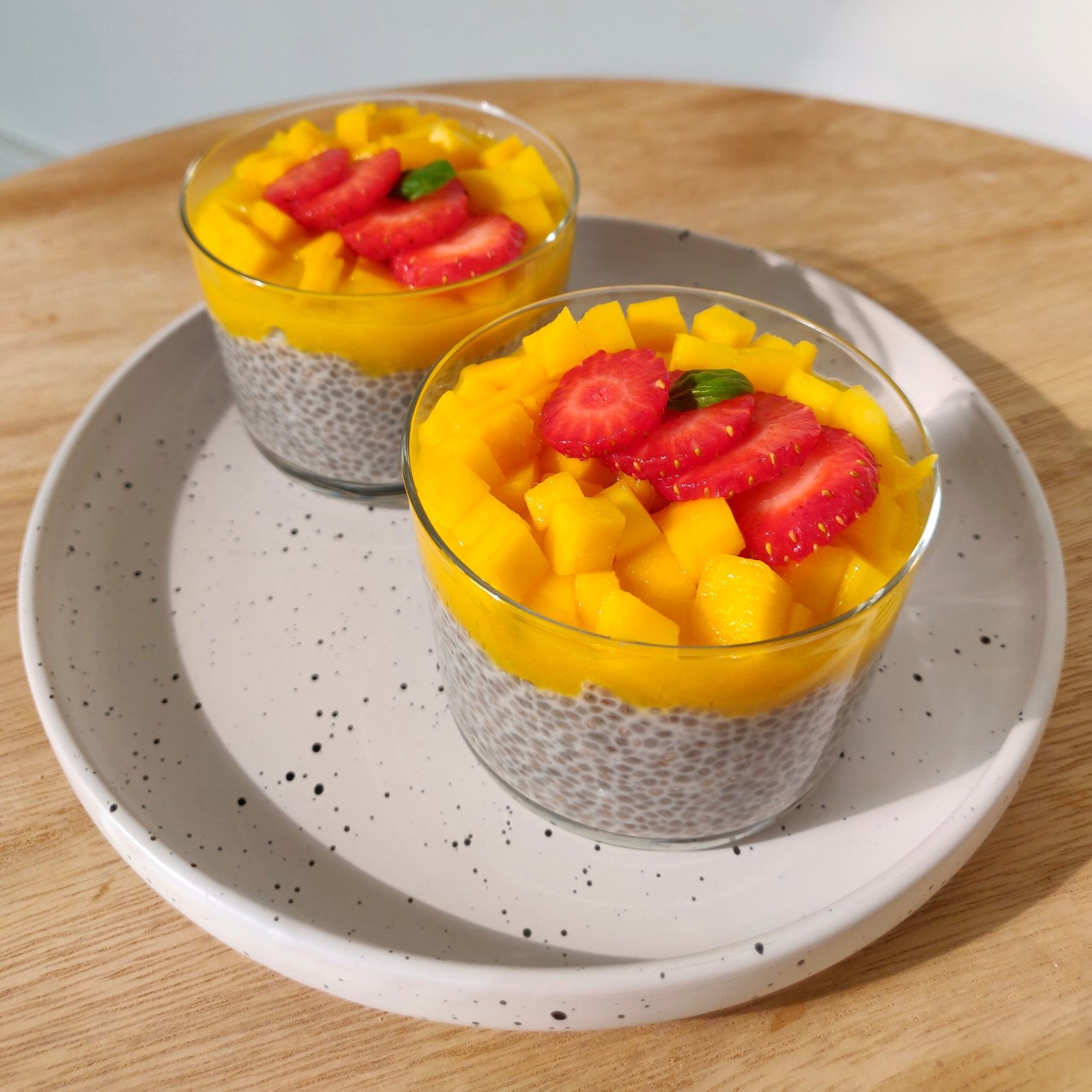 Kokosinis chia pudingas su mangais